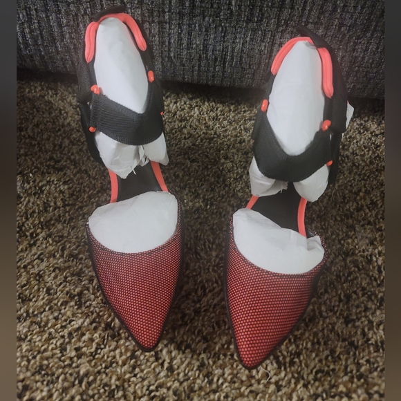 Jessica Simpson - Picture 2 of 4